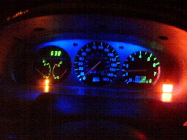 niepieskie podświetlanie zegarów #mazda #mx3 #podświetlanie #niebieskie