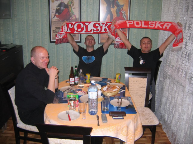 Zgrupowanie kibiców w Bielsku przed meczem!!! #Polska #Belgia #Euro2008 #PołkaNożna #kibice #Chorzów