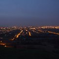 Widok na Tarnów nocą z góry Św. Marcina