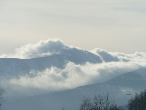 Śnieżka chmury, wiatr