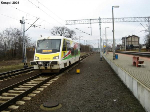 31.01.2008 (Rzepin) SA105-104 jako pociąg osobowy z Międzyrzecza.