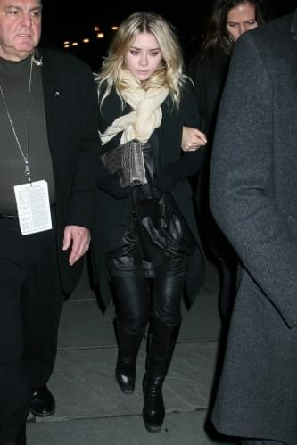 Ashley leaving Miss Sixty Fashion Show NYC-paparazzi luty 2008