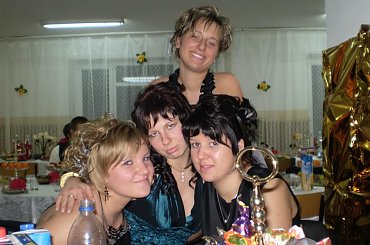 Studniówka A.D. 2008. Zdjęcia udostępniła Edyta Pośpiech #Sobieszyn #Brzozowa #Studniówka #BeataKujawska #AnnaGuz #IzabelaPytlarczyk
