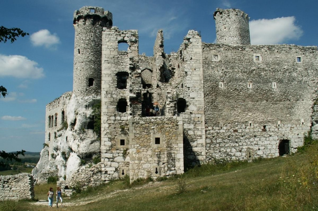 Zamek Ogrodzieniec Podzamcze