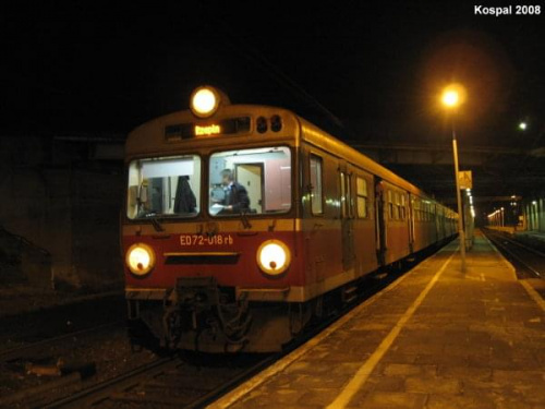 13.02.2008 ED72-018 jako pociąg przyspieszony Regalica z Szczecina Gł do Rzepina czeka na odjazd.