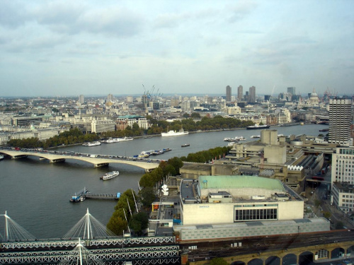 Golden Eye, widok z kabiny oka na Tamizę i zabudowania Londynu. #Golden #Eye #Londyn