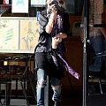 MK stops by Coffee Bean-paparazzi luty 2008