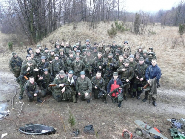 ***PRZEDMIOTY MAJĄCE ZNAKI SWASTYKI , LUB INNE ZNAKI FASZYSTOWSKIE MAJĄ JEDYNIE CHARAKTER KOLEKCJONERSKI, LUB SĄ PRZEZNACZONE DO REKONSTRUKCJI HISTORYCZNEJ ! W ŻADNYM WYPADKU NIE PROPAGUJĄ , ANI NIE NAWOŁUJĄ DO IDEOLOGII FASZYSTOWSKIEJ !!!