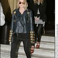 MK and Ash shopping in Paris-paparazzi luty 2008