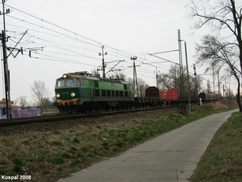 06.03.2008 ET22-768 z bruttem z kier.Rzepina wjeżdża do Kostrzyna.