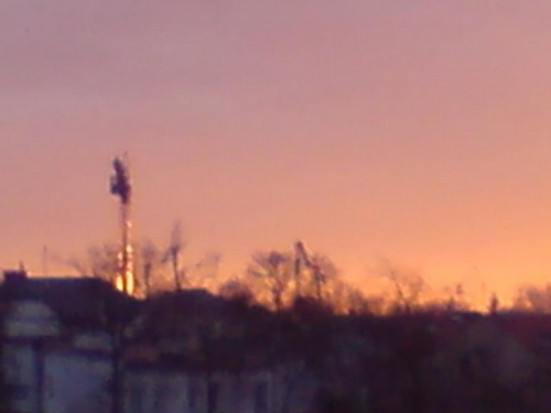 Zachód słońca uchwycony z mojego okna. #słońce #niebo #chmury #zachód
