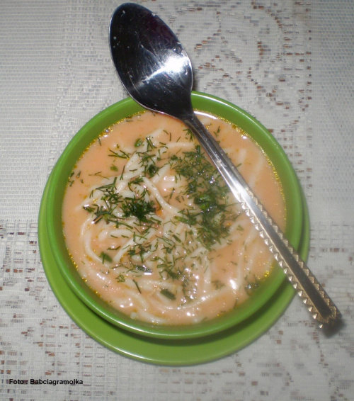 Pomidorowa z makaronem #zupa #pomidorowa #pomidory #obiad #jedzenie #kulinaria