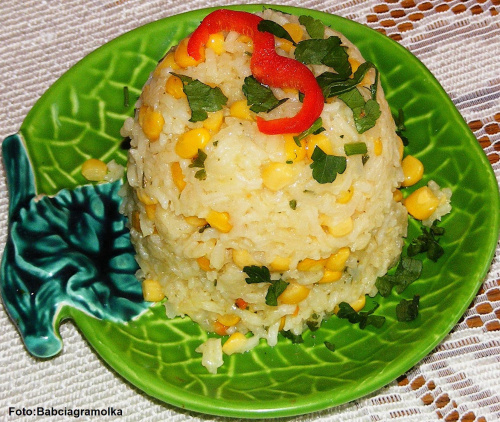Ryż imbirowy z kukurydzą #DodatkiDoIIDań #ryż #kukurydza #obiad #DrugieDanie #jedzenie #kulinaria