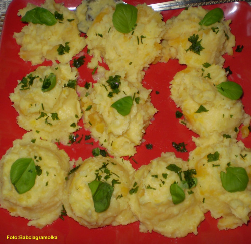 Puree ziemniaczane
/ #DodatkiDoIIDań #PureeZiemniaczane #ziemniaki #obiad #DrugieDanie #jedzenie #kulinaria