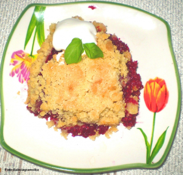 Crumble wiśniowo-malinowe. #DeserySłodkości #podwieczorek #jedzenie #kulinaria #OwoceZapiekanka #kruszonka