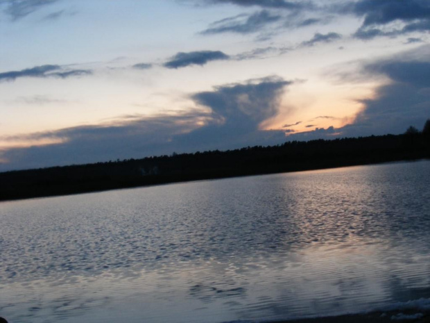 zachód słońca #ZachódSłońca #piękny #chmury #jezioro