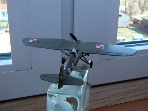 P-11... tylko mu okno otworzyć... #modele #samoloty
