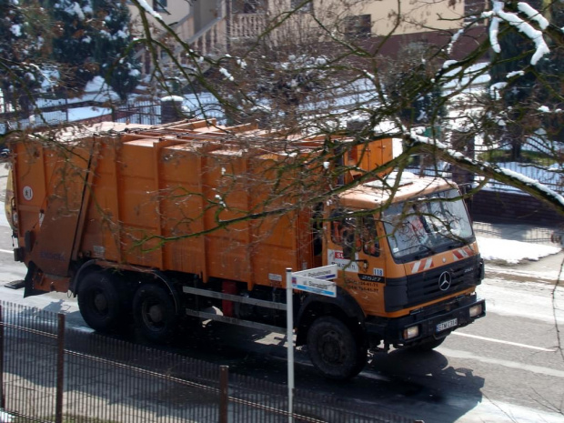 Śmieciarka- ciężarówka mercedes #cieżarówka #mercedes
