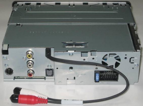 W jaki sposob podlaczyc LCD pod radio ?