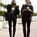 Ash with a friend in Beverly Hills-paparazzi październik 2007