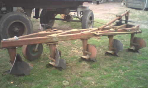 Pług 5-skibowy #Ursus #traktor #ciągnik