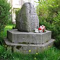 Gałków Duży gm. Koluszki POMNIK BOHATERSKIM ZMAGANIOM 26.09.1863 roku. NAPIS WYRYTY Z BOKU POMNIKA O TREŚCI - 1938 W JOŃSKI #Koluszki #obelisk #pomnik #TadeuszKościuszko #zdjęcie #orzeł