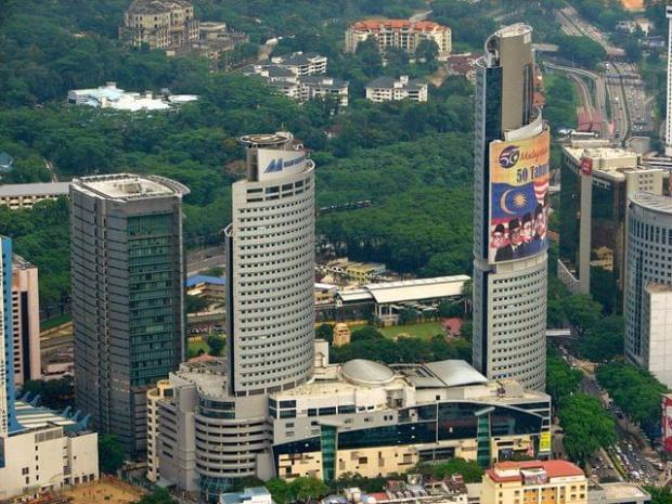 widok z wieży TV (Menara Kuala Lumpur)