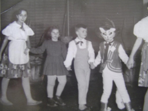 Bal maskowy i ja jako Kot w Butach z lewej kolega Bartek W ; enjoy carnaval
