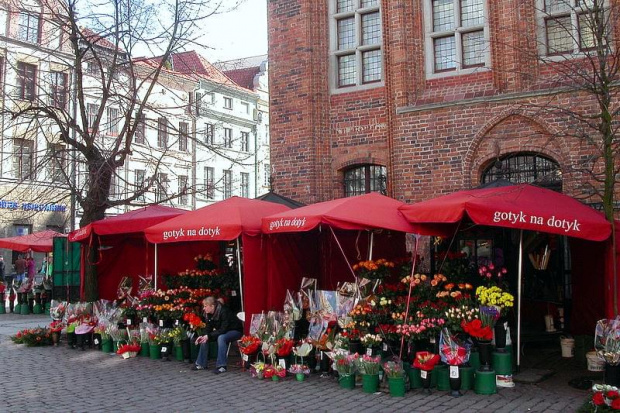 gotyk na dotyk - hasło znakomite jak dla mnie :)