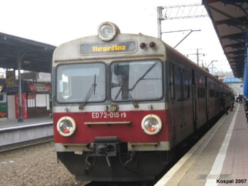 28.10.2007 (Szczecin Główny) ED72-015 + EN57-XXX jako pociąg osobowy do Stargardu Szczecińskiego.