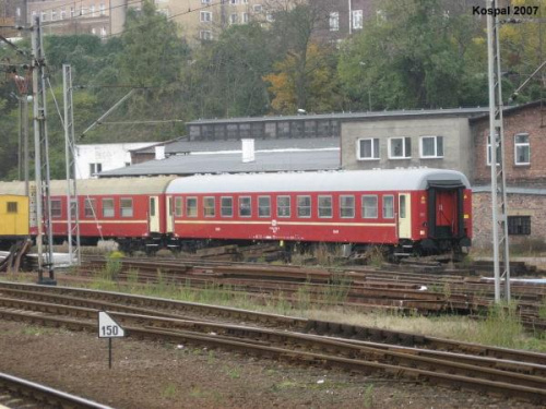 28.10.2007 (Szczecin Główny)
Wagony restauracyjne, nieużywane obecnie.