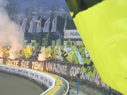 oto co znaczy fanatyzm po tej ziemi lubuskiej stronie - przypatrzcie się temu uważnie gorzowskie gamonie #CzarnySport #falubaz #fanatycy #speedway #ZielonaGora #zuzel