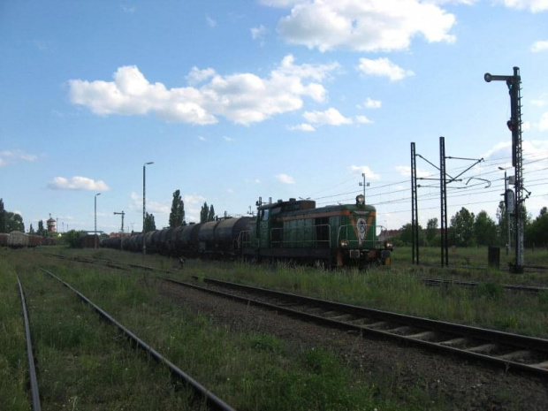 19.05.2008 SM42-2251 (CTL Maczki Bór) z bruttem z ropą z Barnówko wtacza się na KoB. #CTL #Kostrzyn #SM42