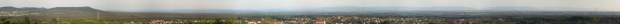 Widok na Beskid ze wzniesienia Skotnica 338m w Libiążu. W tle bardzo słabo majaczą Tatry :)