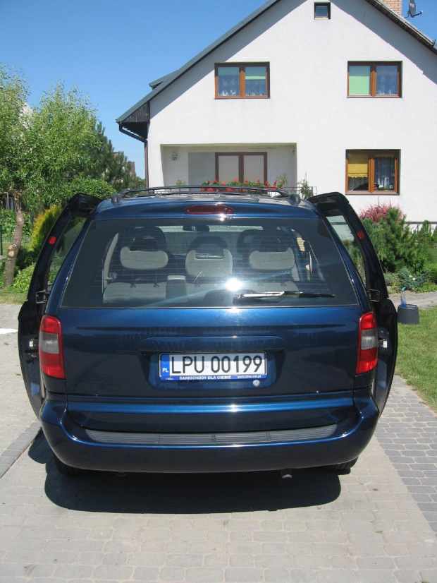 Chrysler Voyager 2001r.