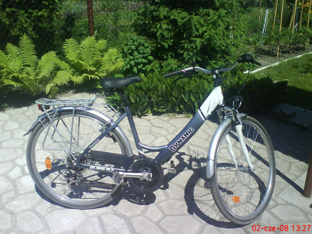 rower mojego dziadka :) kiedys on zarazil mnie, teraz ja odplacilem mu sie zalatwiajac rower warty 1500zl za 300zl :) niech ma jak najlepiej!