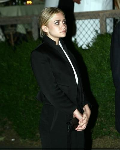 Ashley leaving CFDA-paparazzi czerwiec 2008