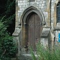 kościółek obok #brama #drzwi #kościół