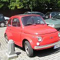 Fiat 500 z otwieranym dachem.