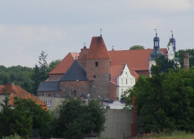 Rotunda świętego Prokopa w Strzelnie to największa romańska świątynia w Polsce zbudowana na planie koła. Zapis o jej konsekracji datowany jest w kronikach Jana Długosza na 16 marca 1133. Ostatnie badania archiwalne wskazujš na czas ukończenia rotundy r...