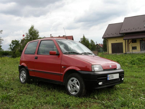 Samochód na sprzedaż:
http://otomoto.pl/fiat-cinquecento-C5941517.html