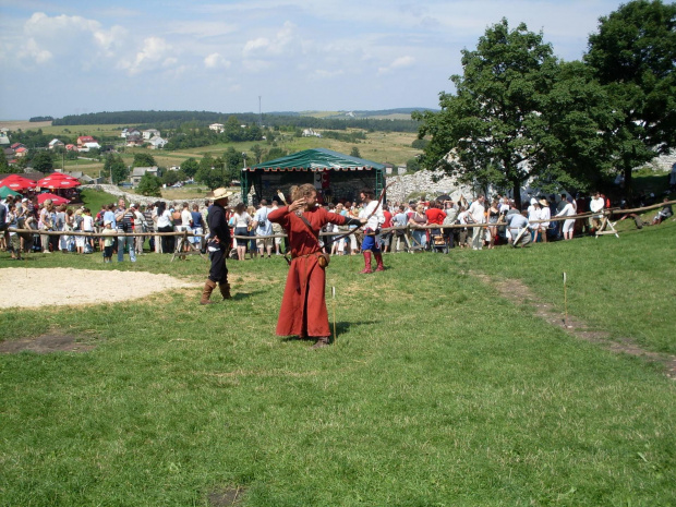 Ogrodzieniec 2008 - turniej łuczniczy