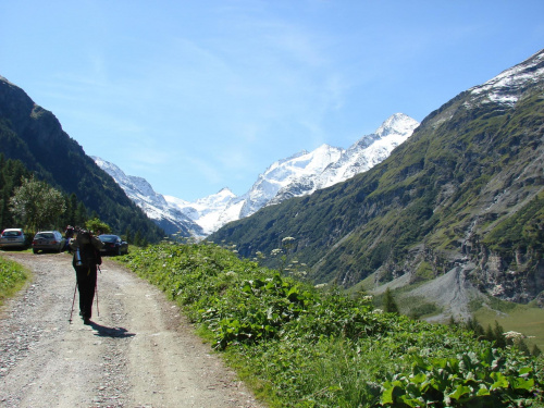 Widok na Waisshorn w drodze do schroniska pod Bishornem #wakacje #góry #Alpy #lodowiec #treking #Zinal #Szwajcaria