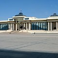 Siedziba parlamentu przy placu Suche Batora #mongolia