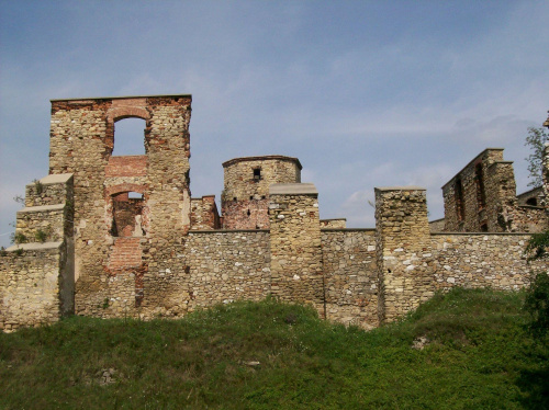 Południowe mury zamku