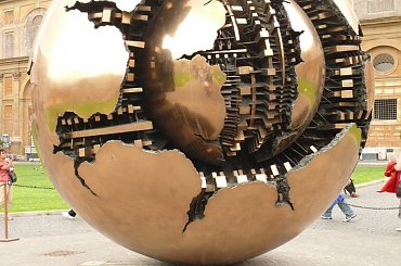 Dziedziniec Muzeów Watykańskich #Watykan #Rzym #Muzeum