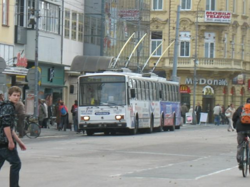 Dopravní podnik města Pardubic;
Pradubice ul. tr. Miru