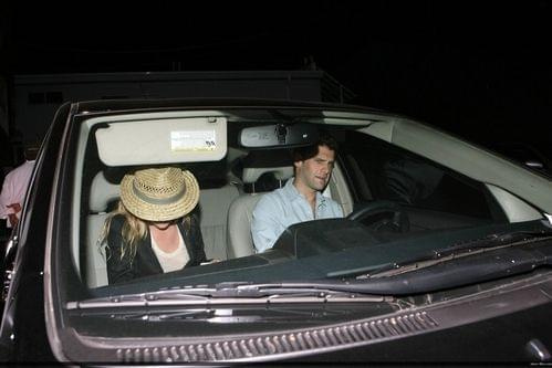 Ashley and Justin leaving Orso restaurant in Hollywood-paparazzi wrzesień 2008