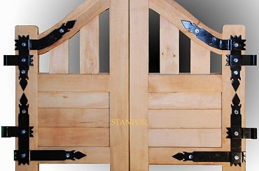 Drzwi do boksu dla konia, zamówienie prywatne stadnina koni w woj. mazowieckim #Stanpor #drzwi #furtka #StadninaKoni #drzwiczki #ZakładStolarski