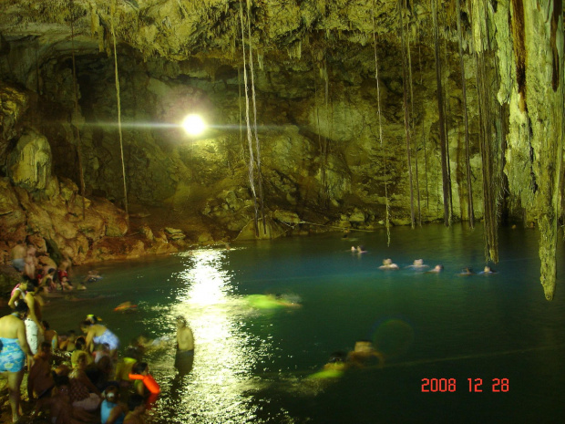 Cenotes czyli podwodne jaskinie